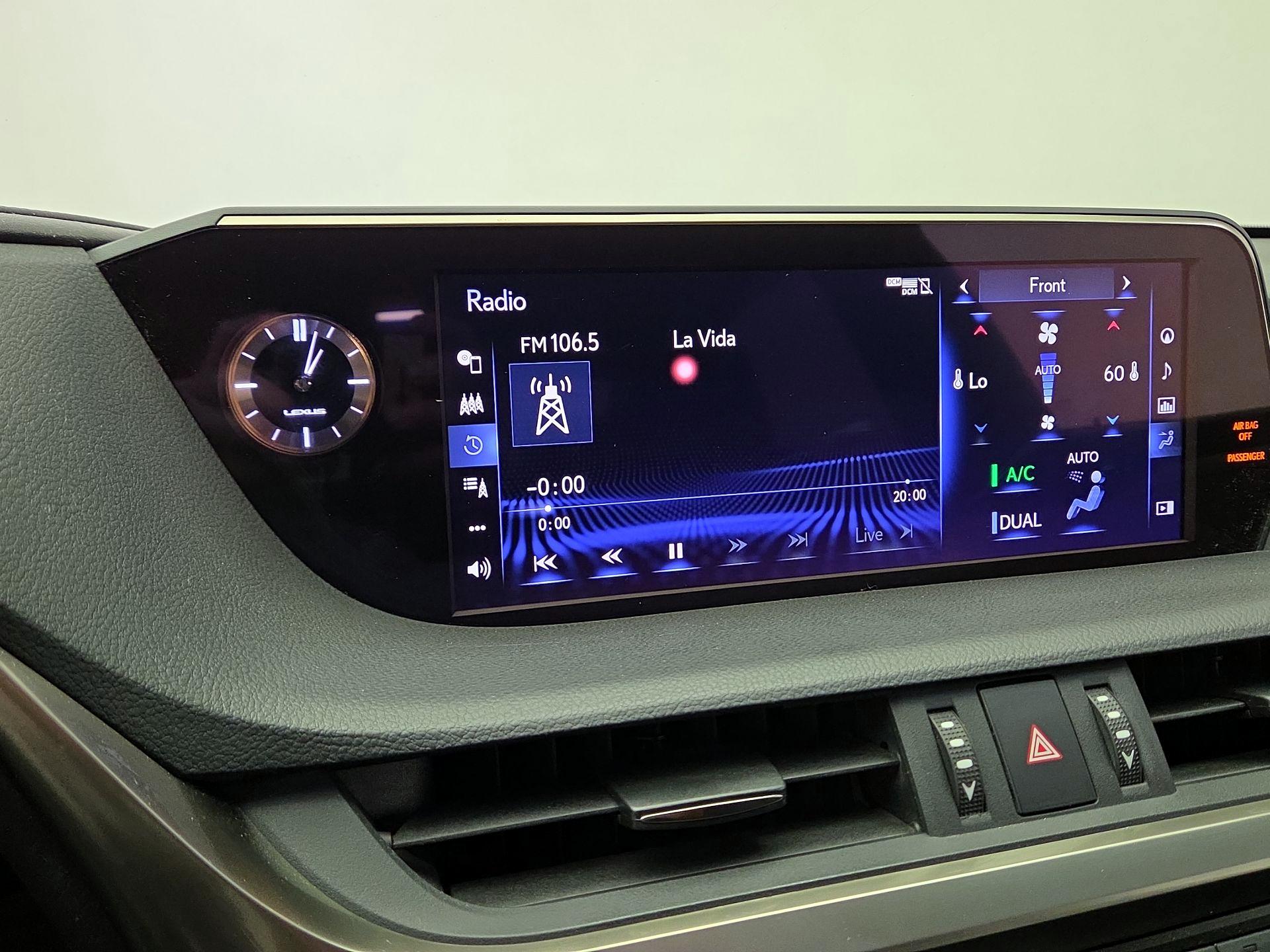 Thumbnail: 2019 Lexus ES - 14