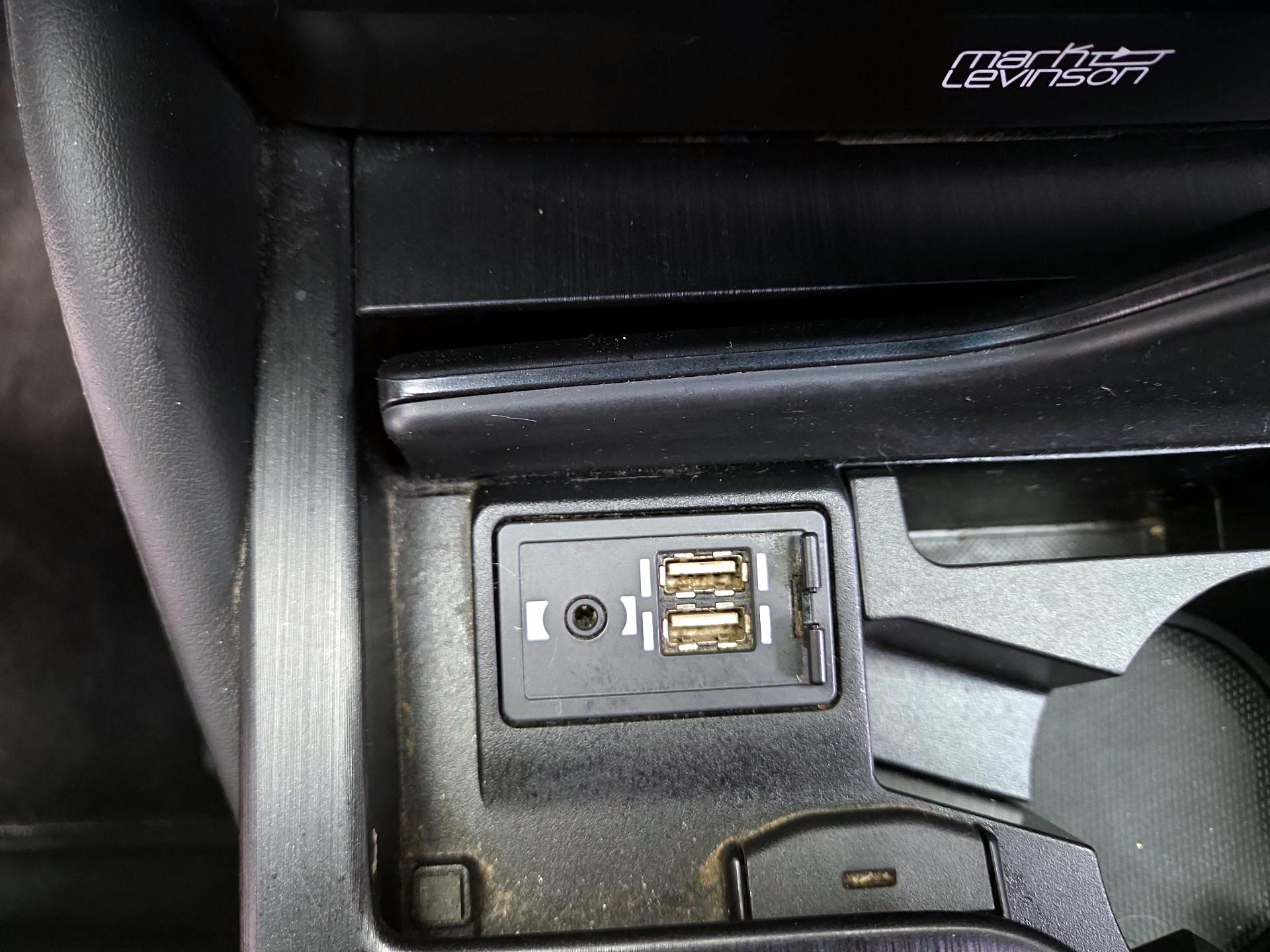 Thumbnail: 2019 Lexus ES - 17