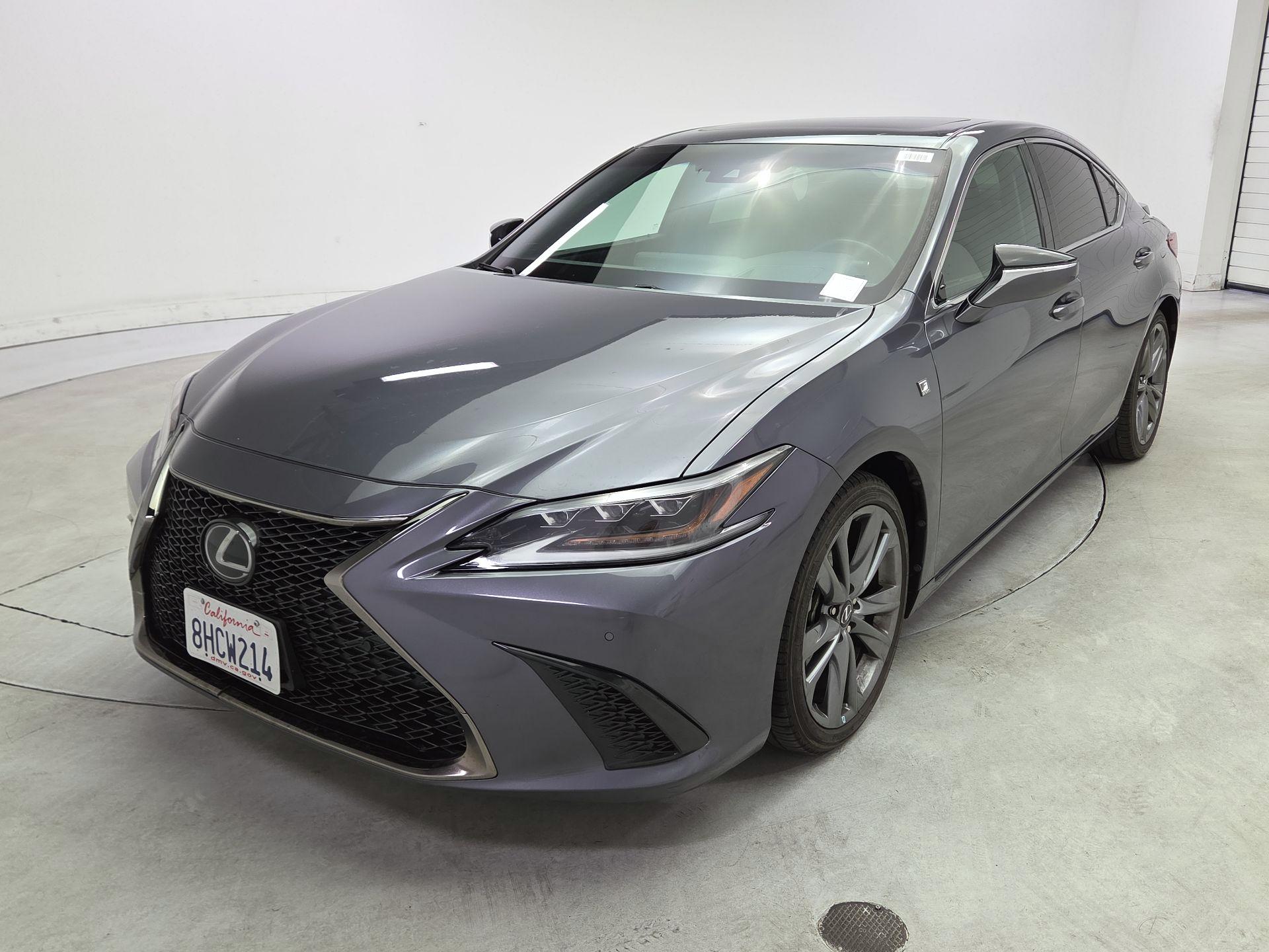 Thumbnail: 2019 Lexus ES - 3