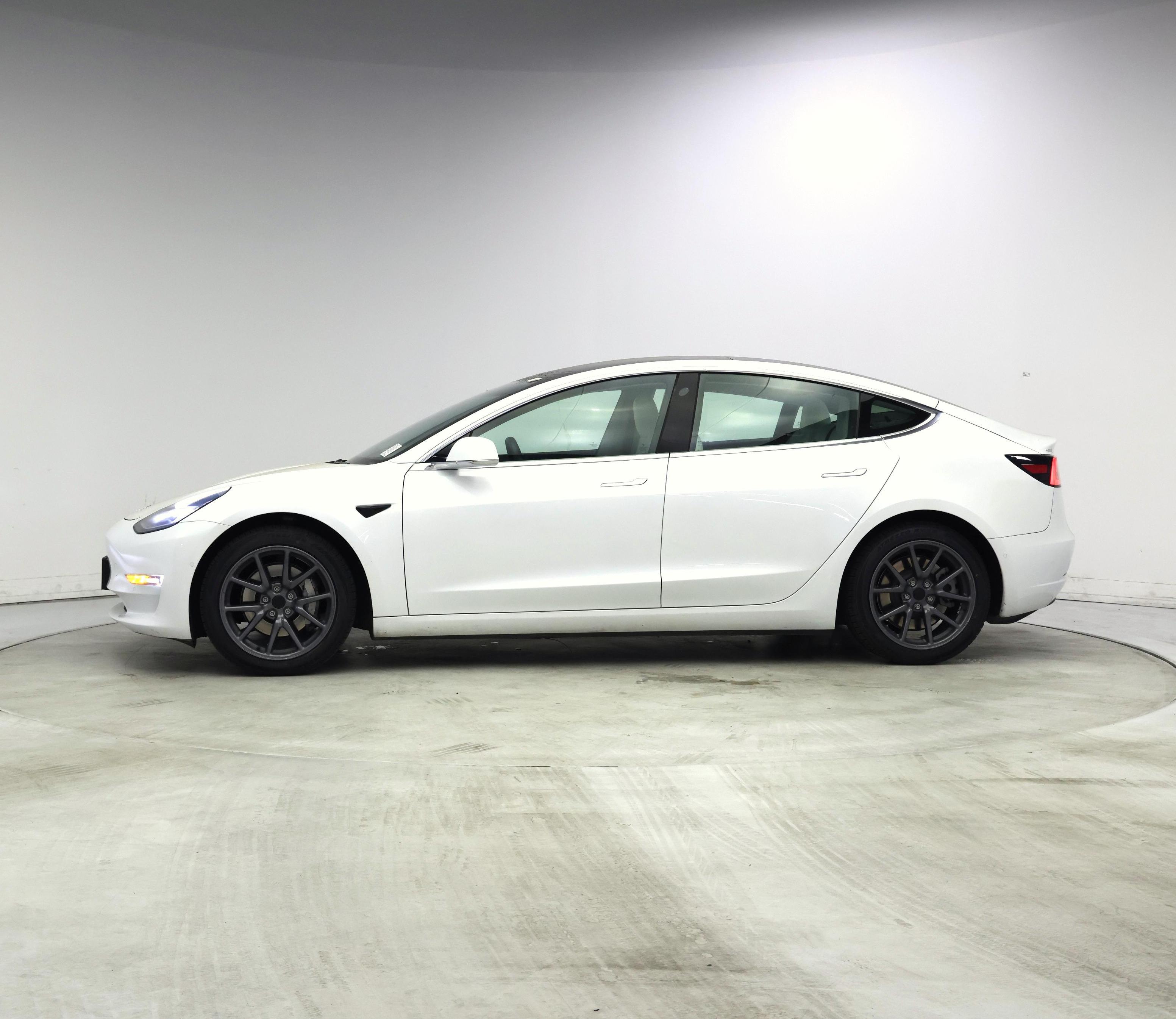Thumbnail: 2020 Tesla Model 3 - 3