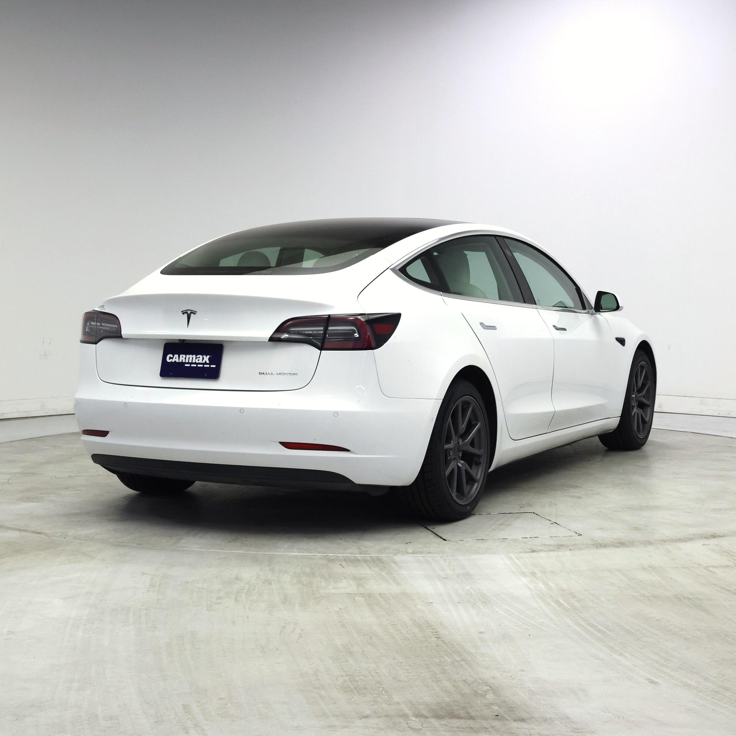 Thumbnail: 2020 Tesla Model 3 - 8