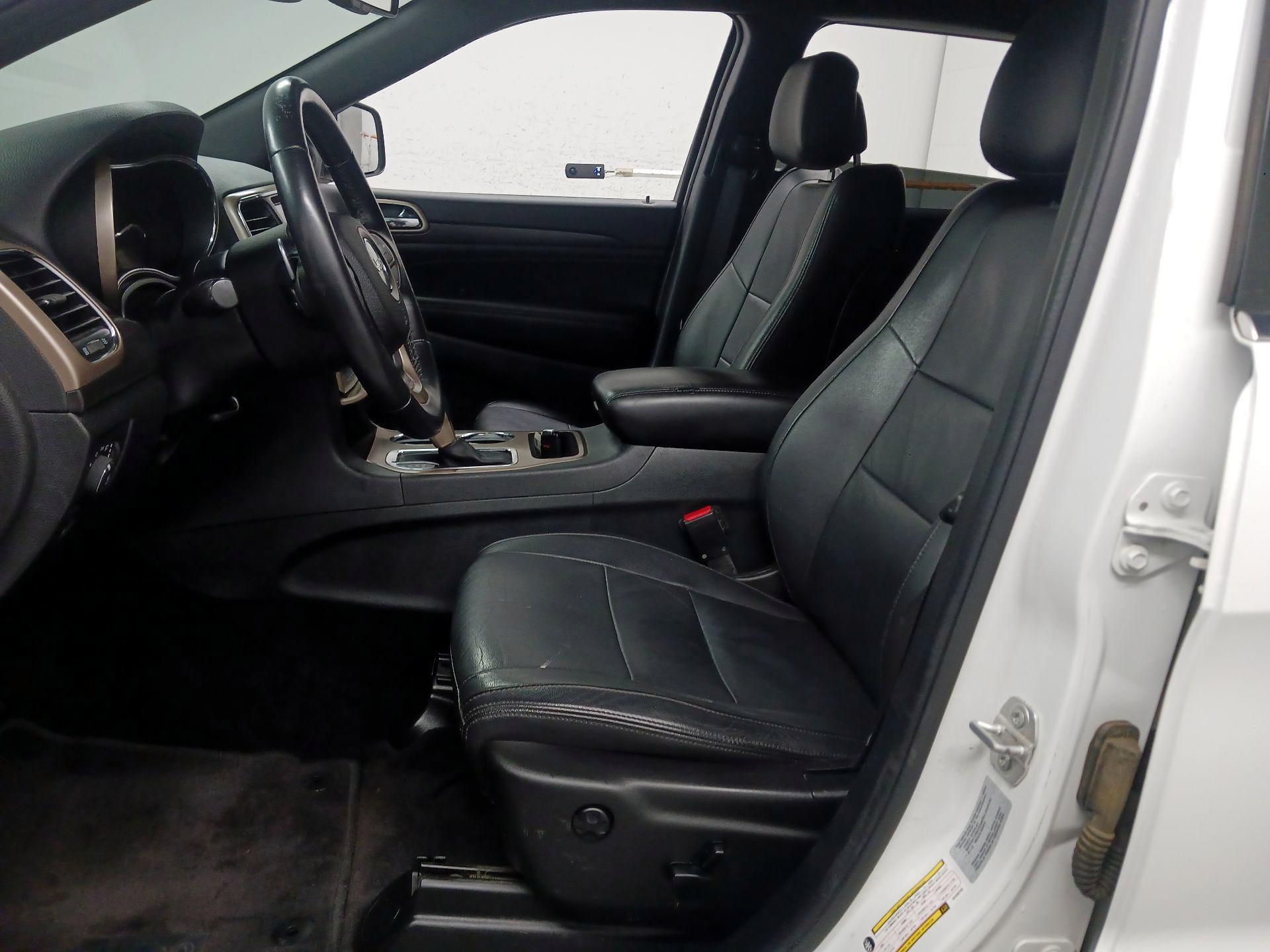 Thumbnail: 2016 Jeep Grand Cherokee - 9