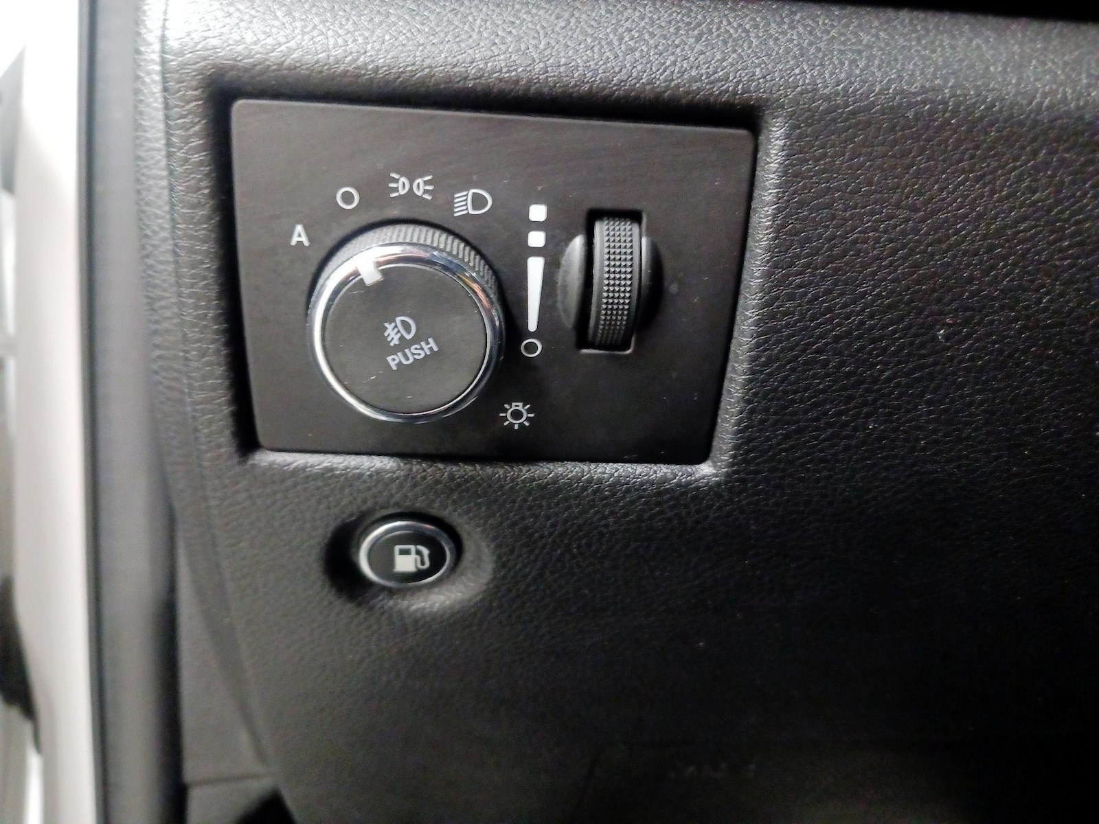2016 Jeep Grand Cherokee Laredo E - Photo 12