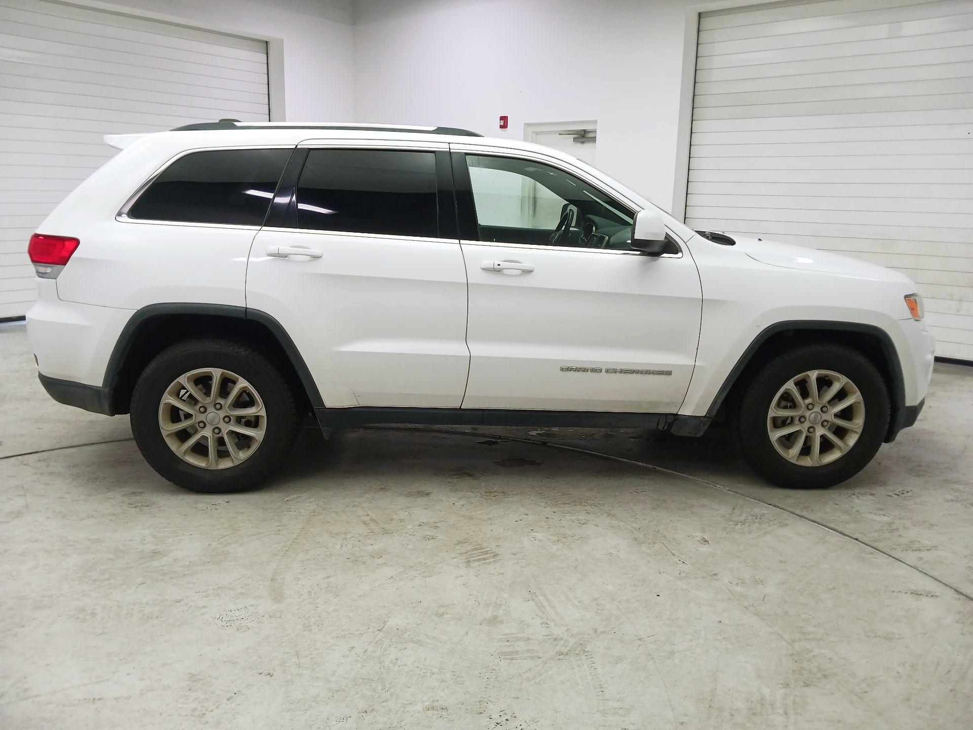 Thumbnail: 2016 Jeep Grand Cherokee - 4