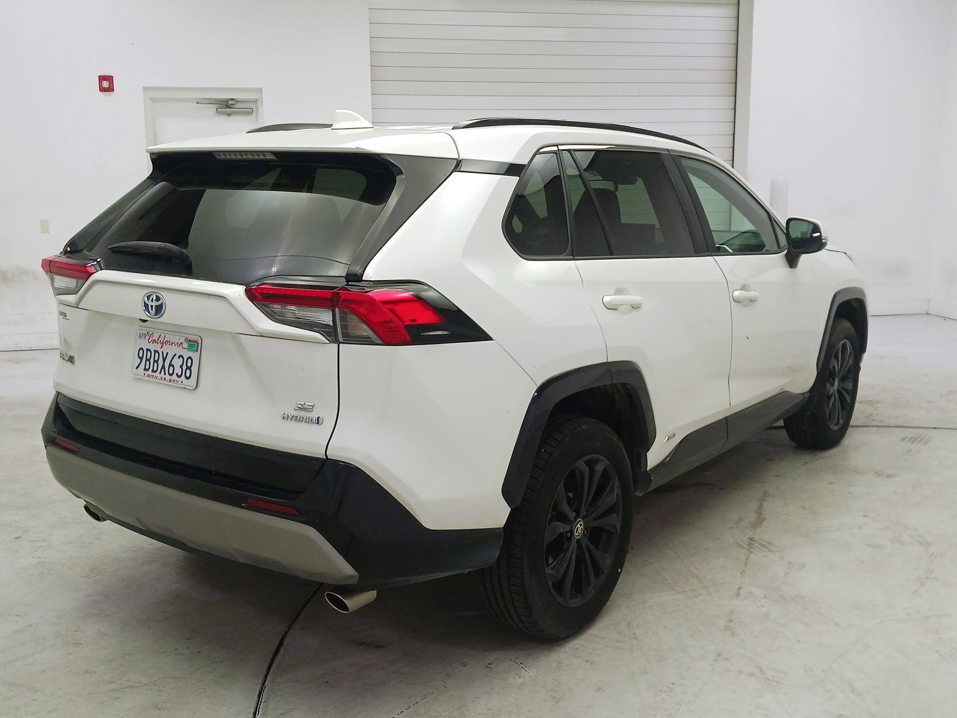 Thumbnail: 2022 Toyota RAV4 - 5