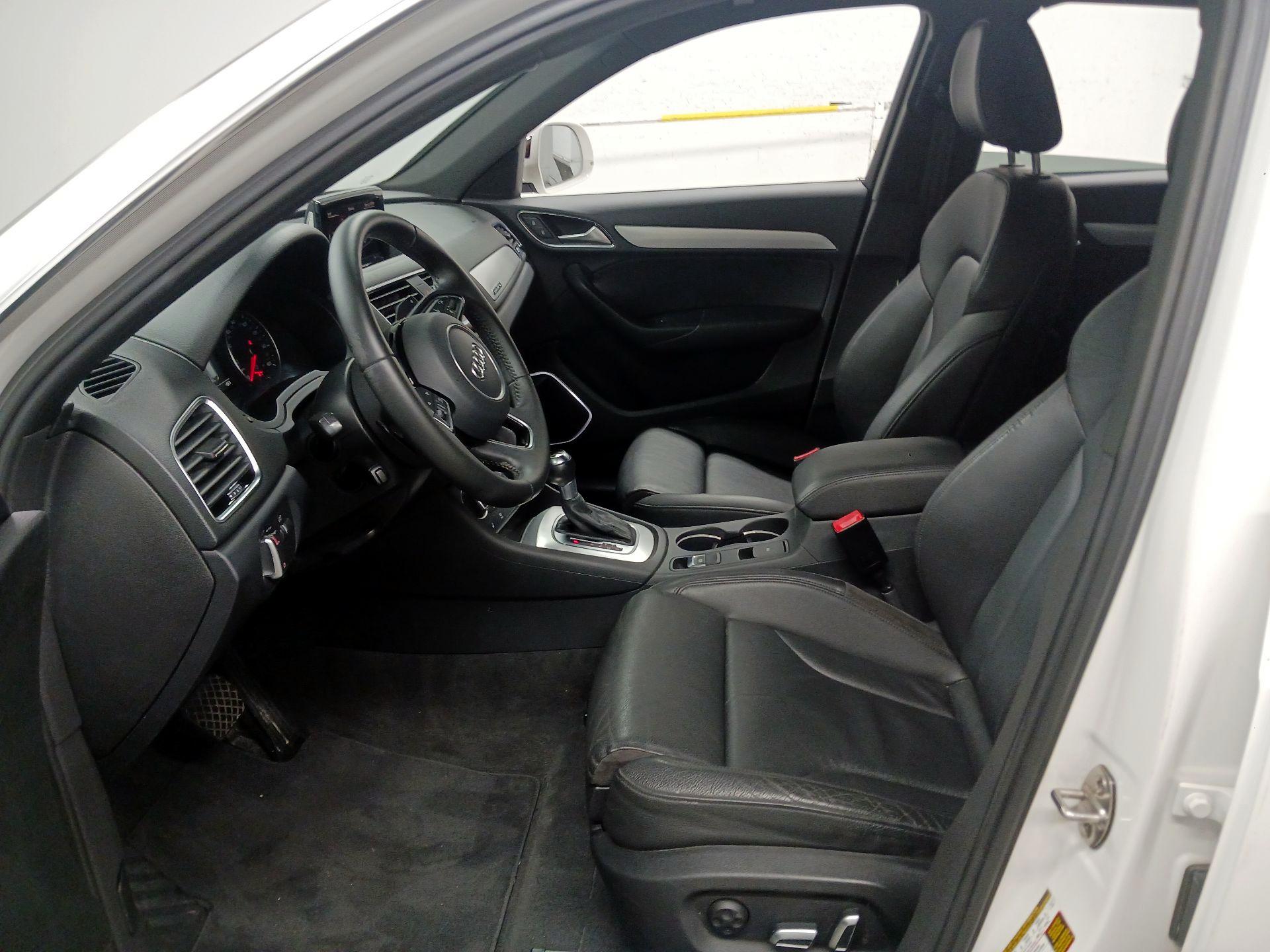 Thumbnail: 2016 Audi Q3 - 11