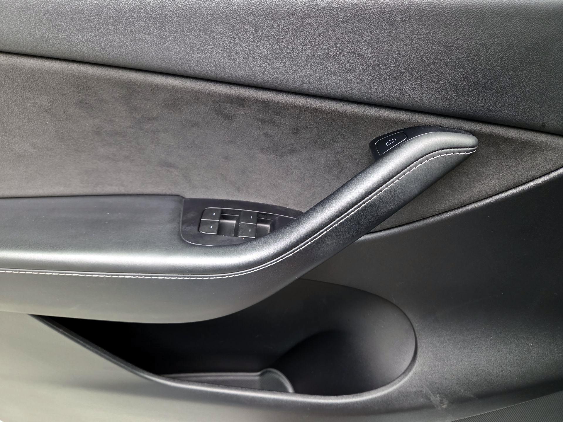 Thumbnail: 2022 Tesla Model Y - 10