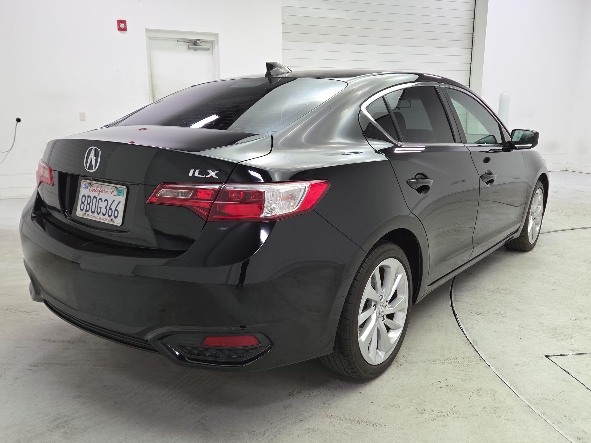 Thumbnail: 2018 Acura ILX - 5