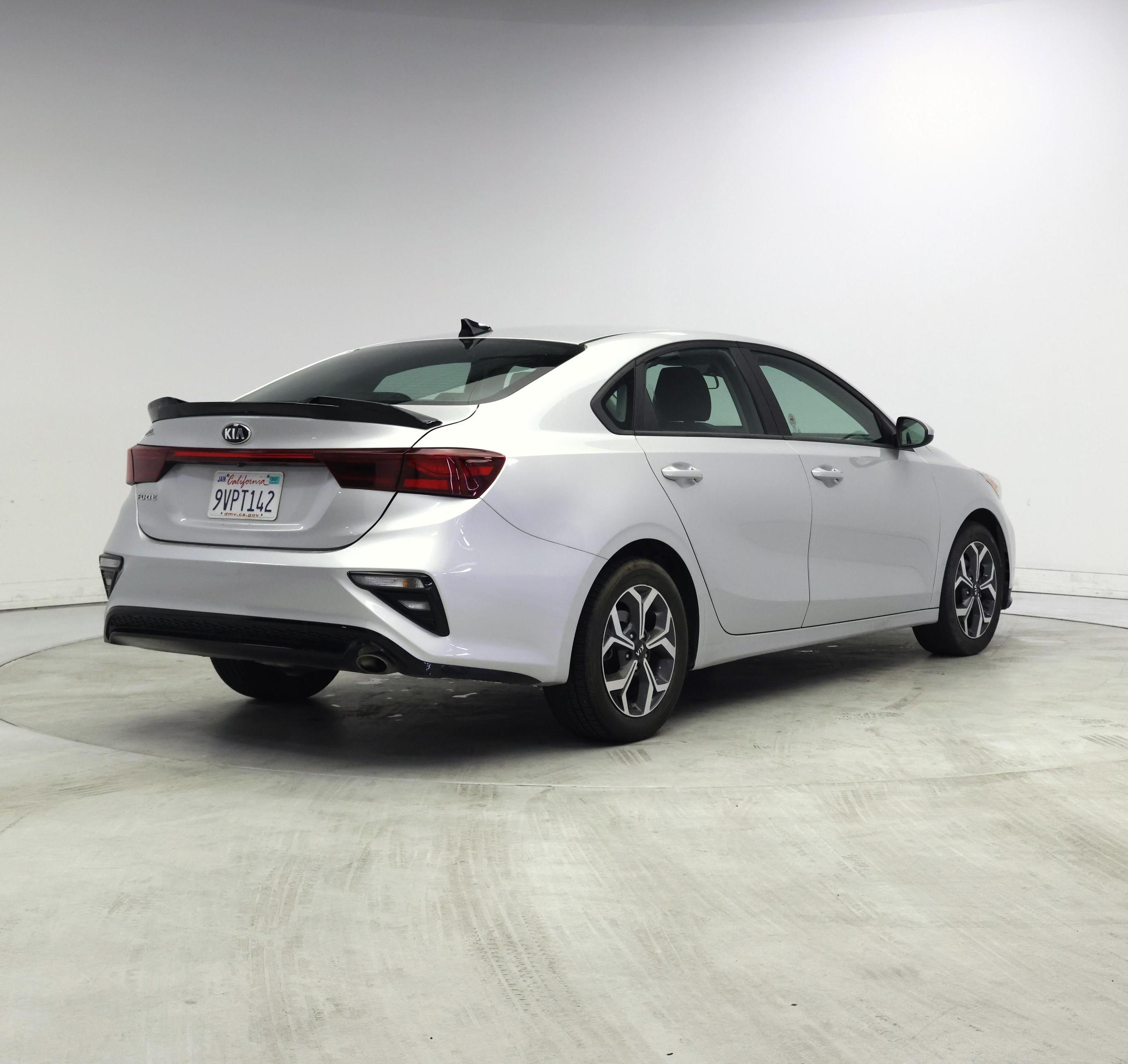 Thumbnail: 2020 Kia Forte - 8