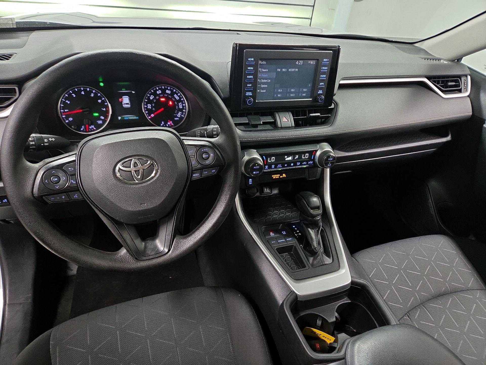 Thumbnail: 2019 Toyota RAV4 - 9