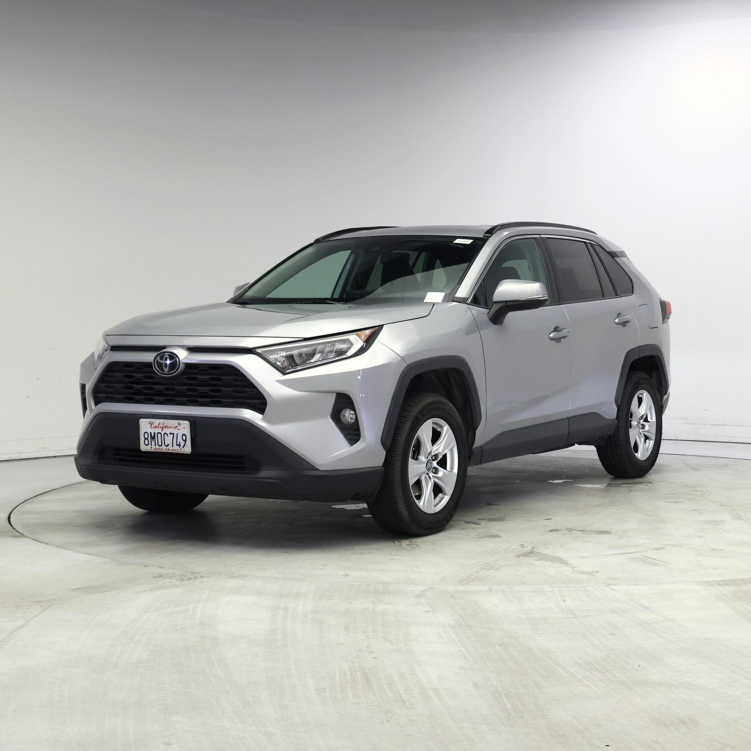 Thumbnail: 2019 Toyota RAV4 - 4
