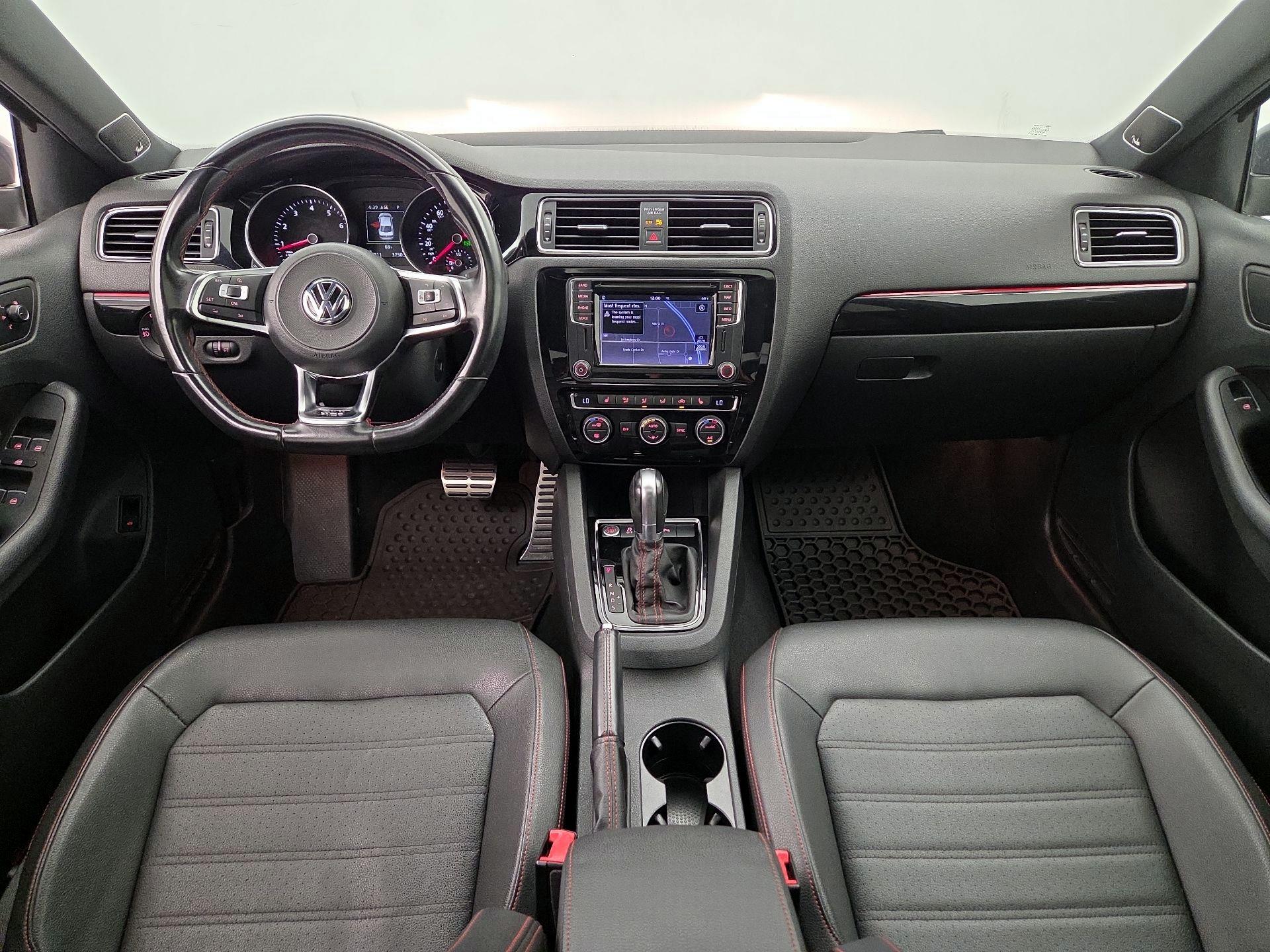 Thumbnail: 2017 Volkswagen Jetta - 9