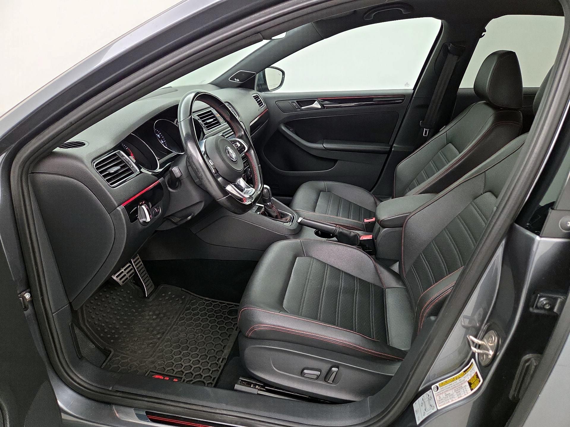 Thumbnail: 2017 Volkswagen Jetta - 11
