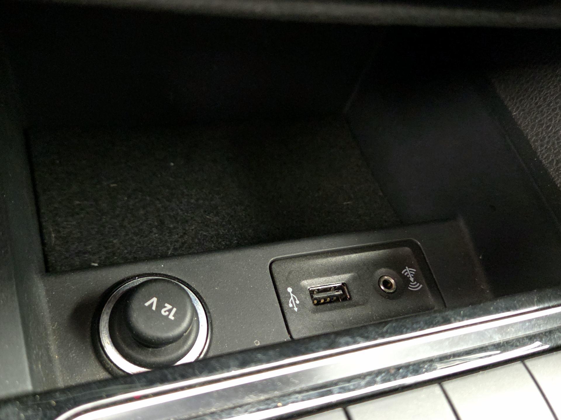 Thumbnail: 2017 Volkswagen Jetta - 19