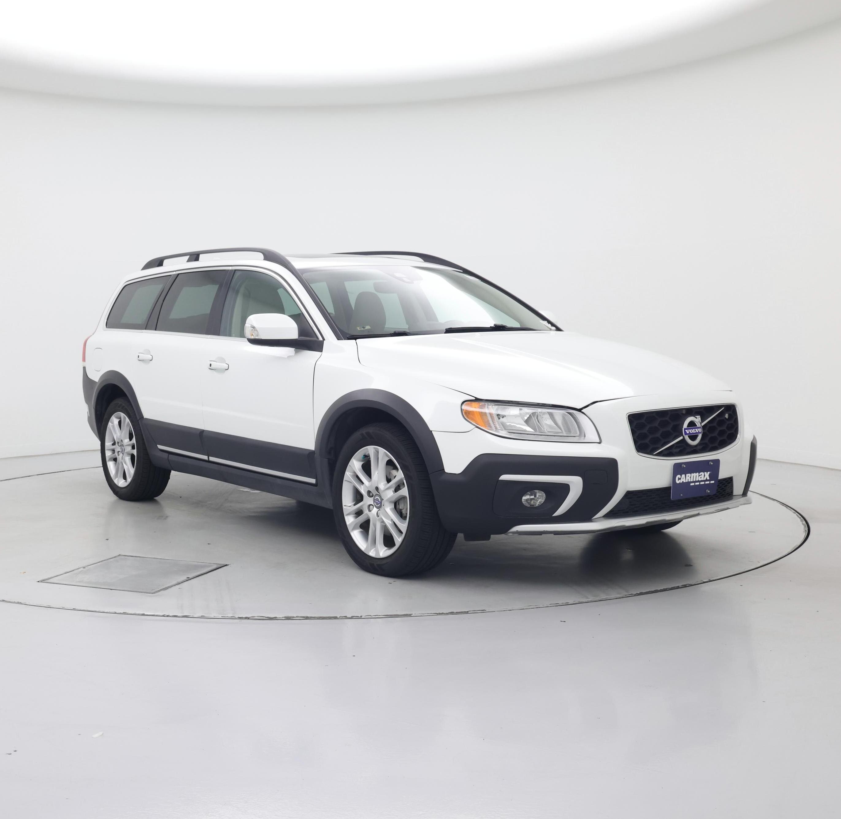 White 2016 Volvo XC70 Wagon All-Wheel Drive Automatic
