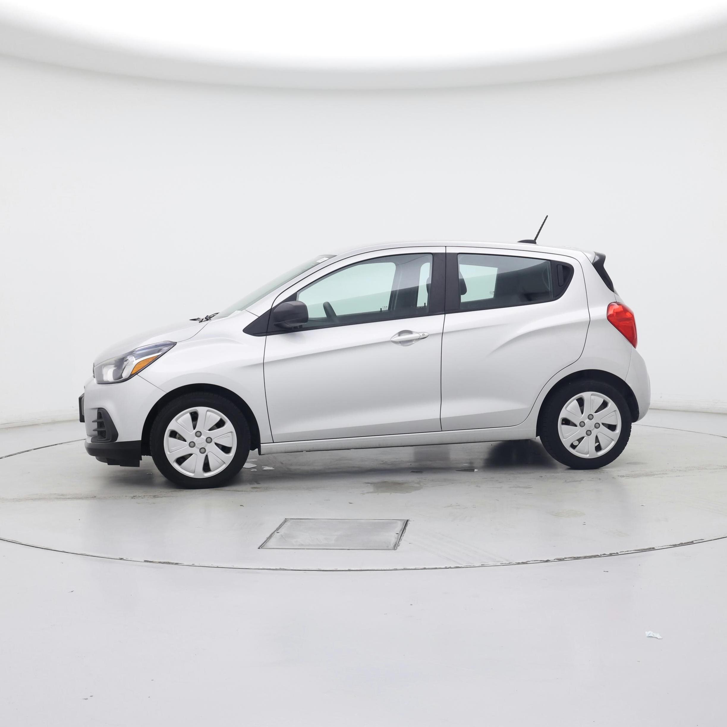 Thumbnail: 2017 Chevrolet Spark - 3