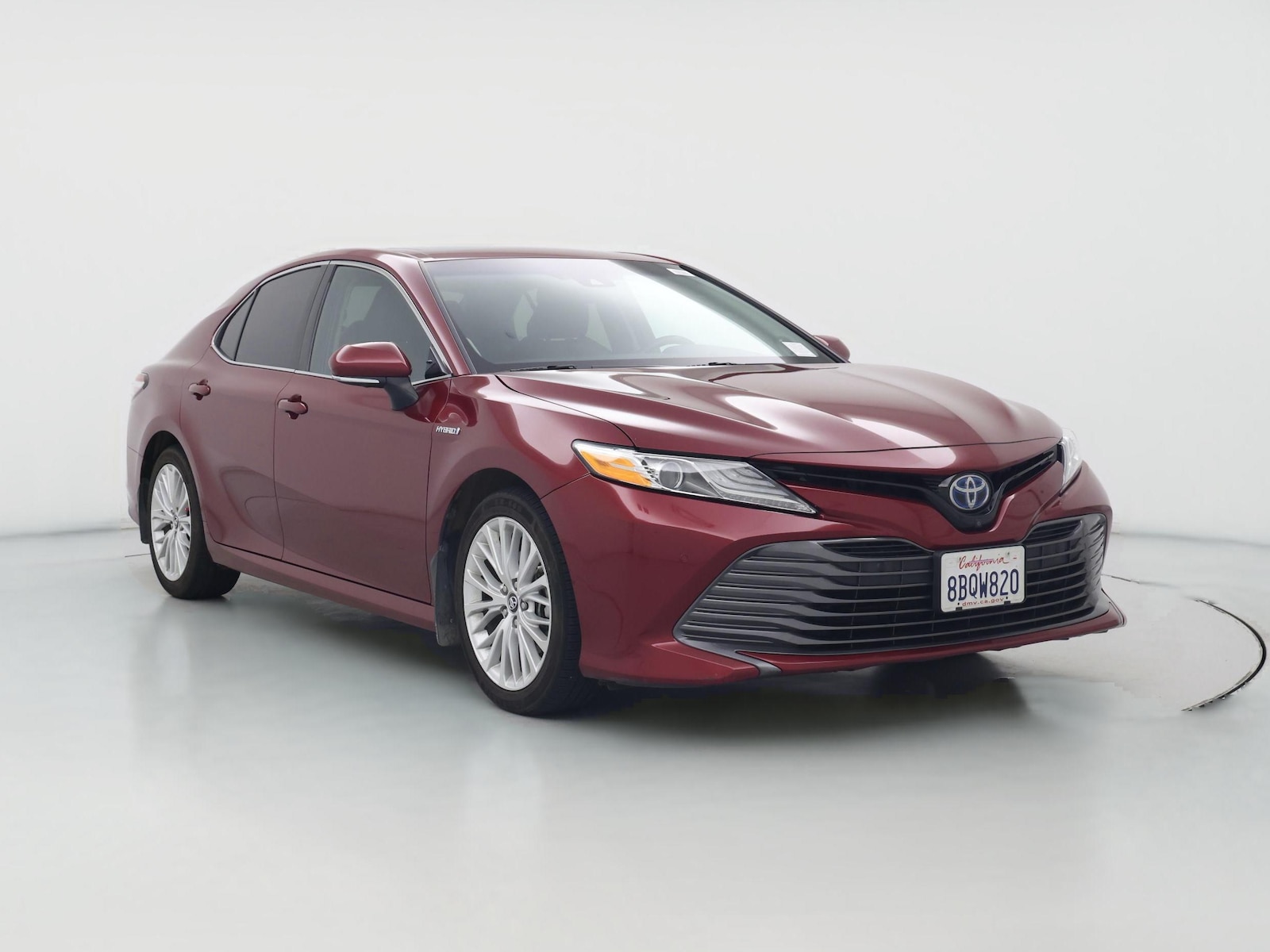 2018 Toyota Camry XLE Hybrid - Photo 1