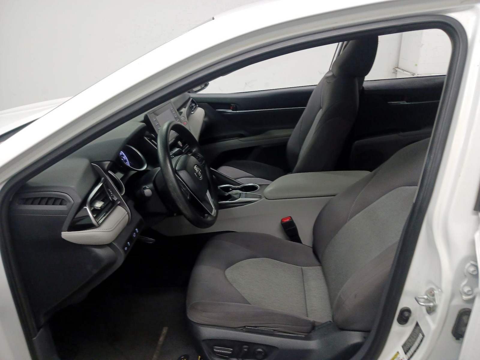 Power Seat(s) & Side Airbags