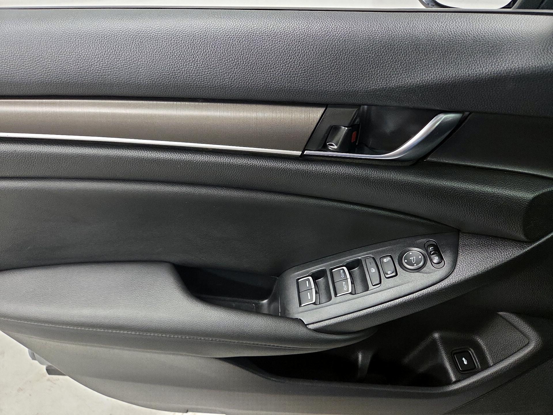 Thumbnail: 2020 Honda Accord - 12