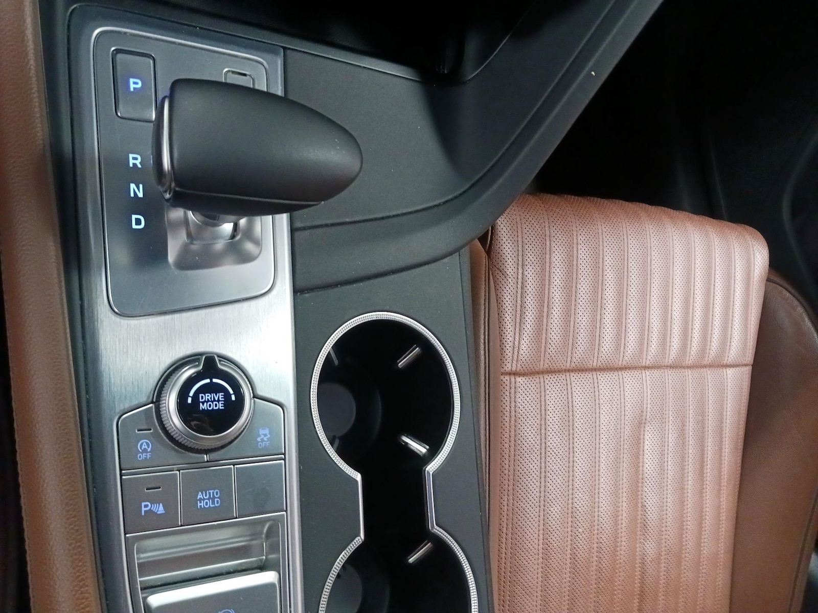 2020 GENESIS G70 Standard - Photo 17