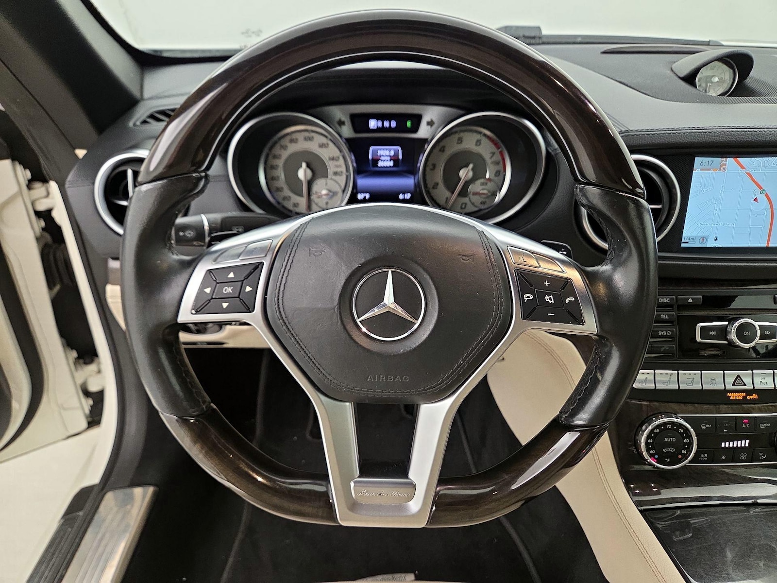 2015 Mercedes-Benz SL-Class SL550 - Photo 11