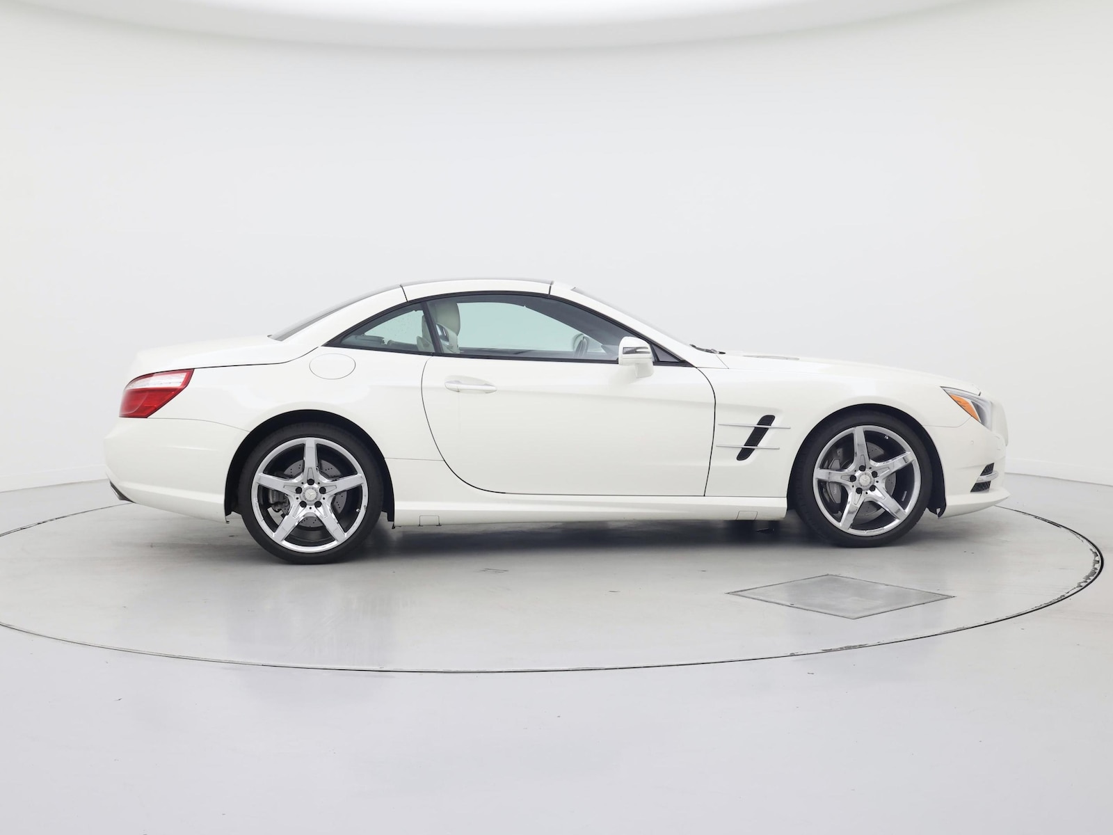 2015 Mercedes-Benz SL-Class SL550 - Photo 8