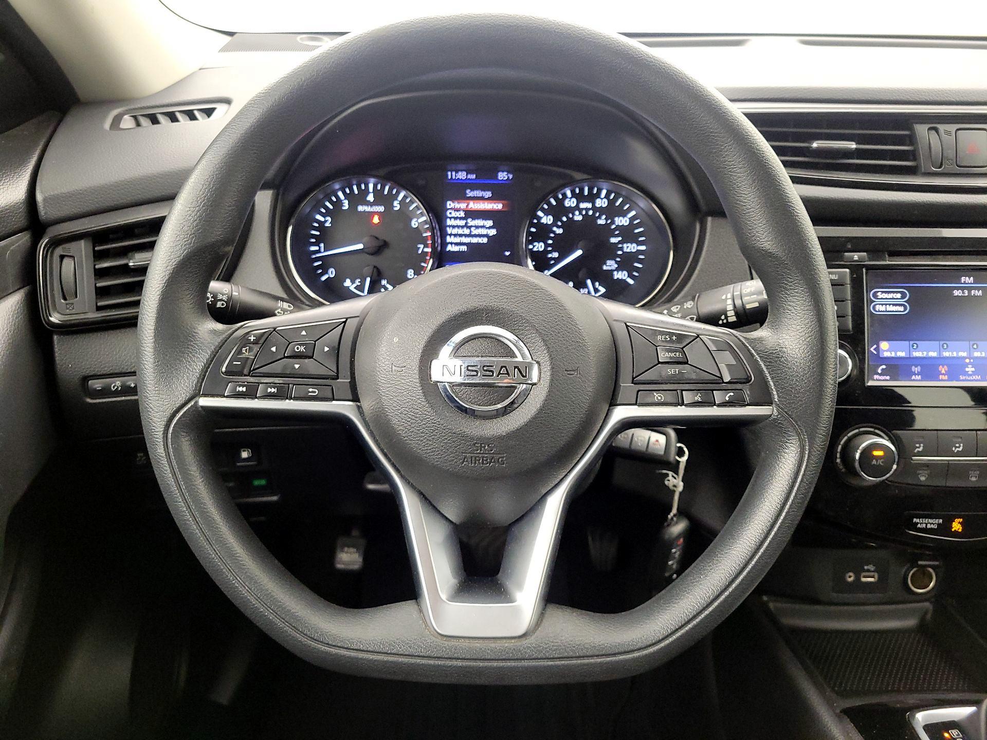 Thumbnail: 2018 Nissan Rogue - 10