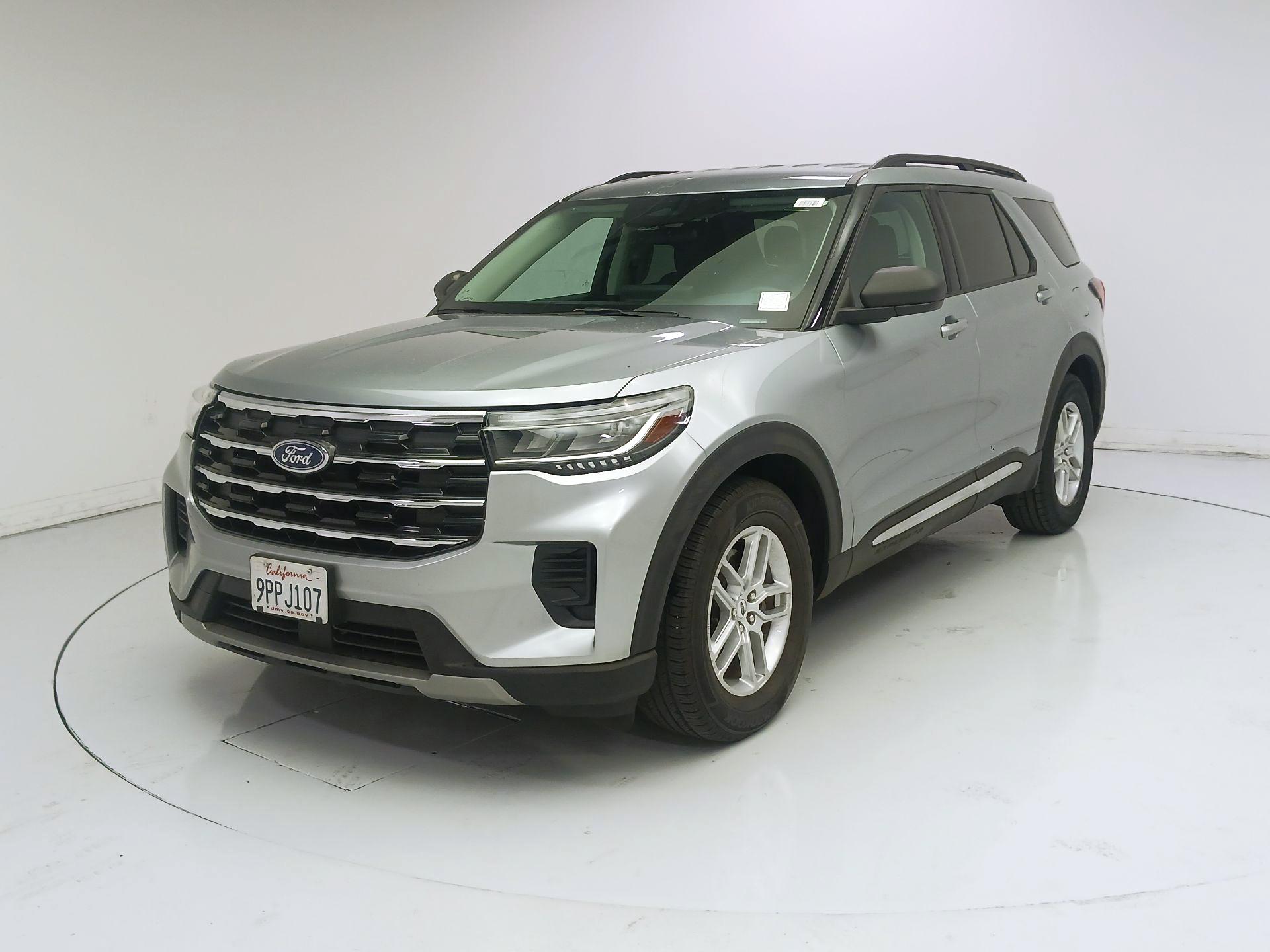 Thumbnail: 2025 Ford Explorer - 3