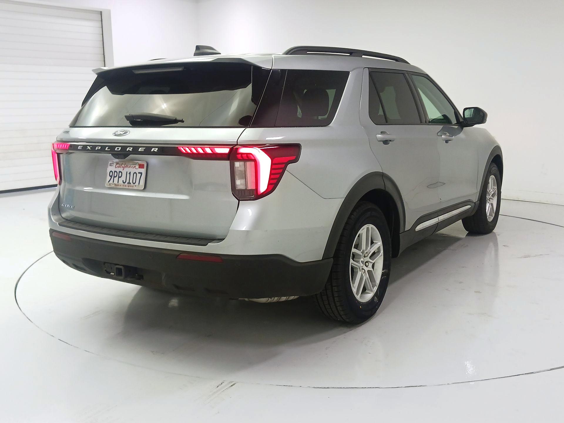 Thumbnail: 2025 Ford Explorer - 5