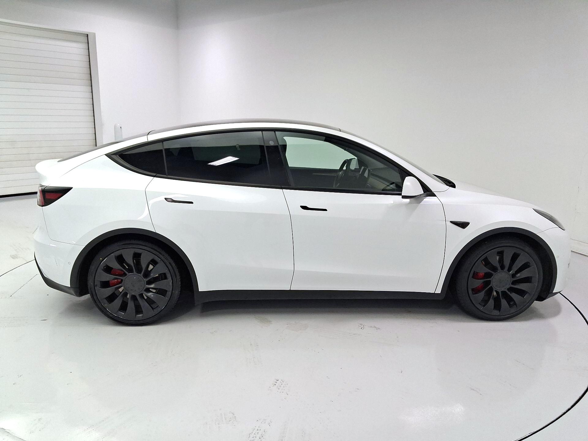 Thumbnail: 2022 Tesla Model Y - 4