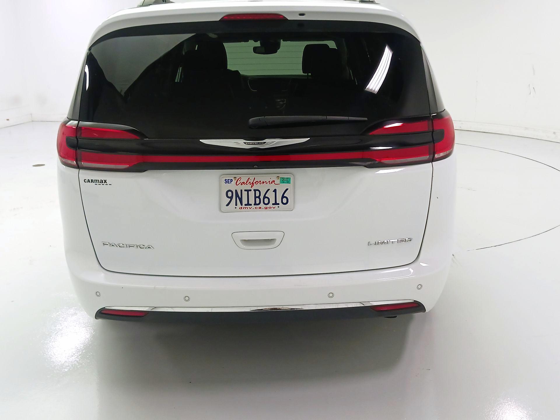 Thumbnail: 2023 Chrysler Pacifica - 6