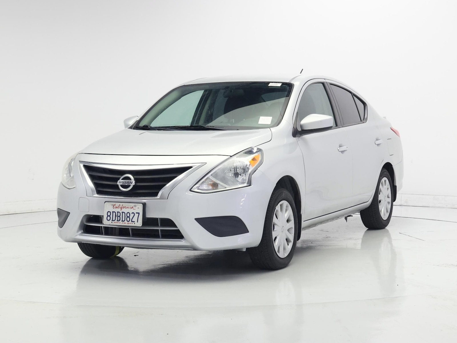 2018 Nissan Versa Sedan SV - Photo 5