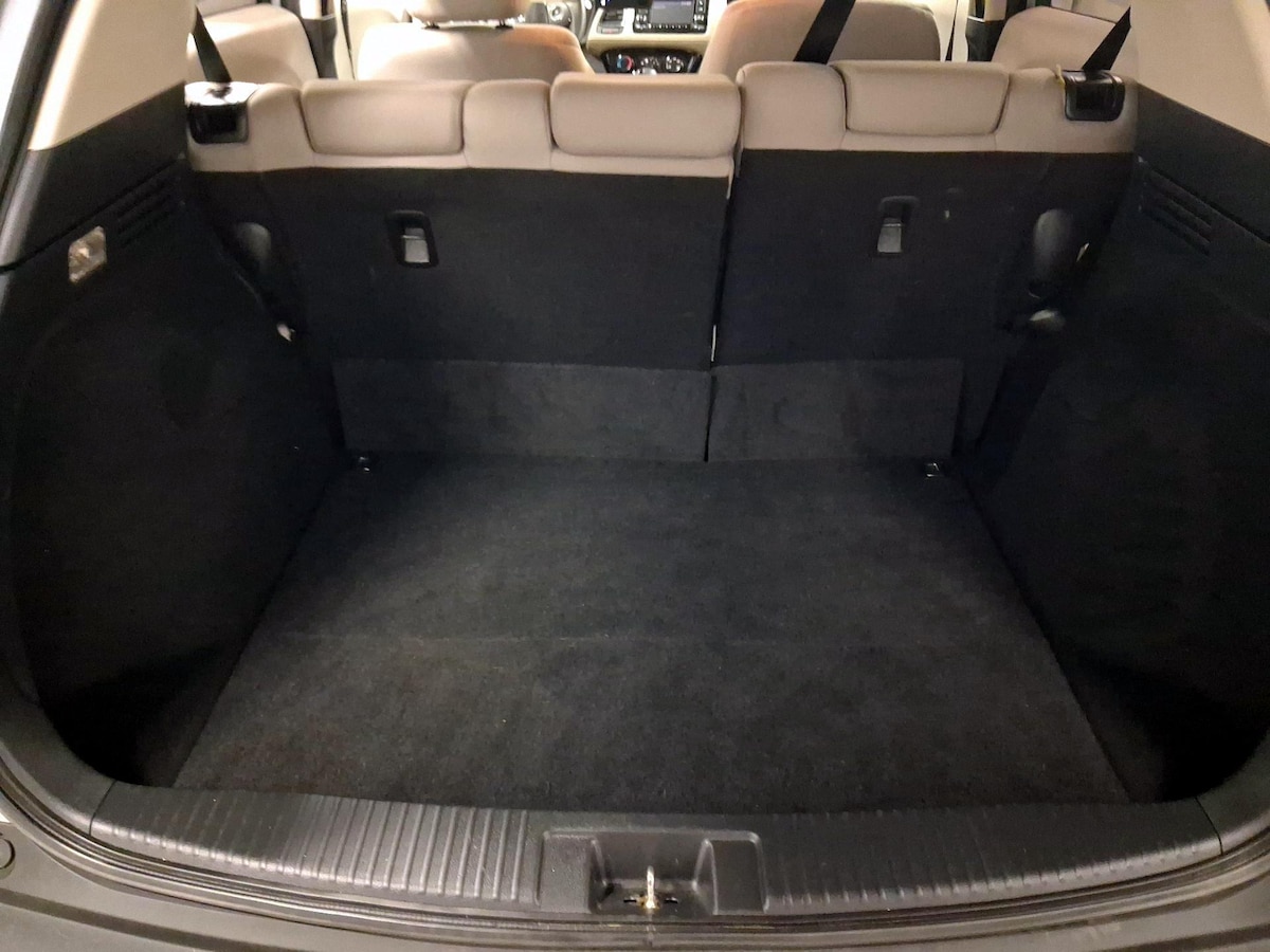 Trunk/Cargo (Seats Up)