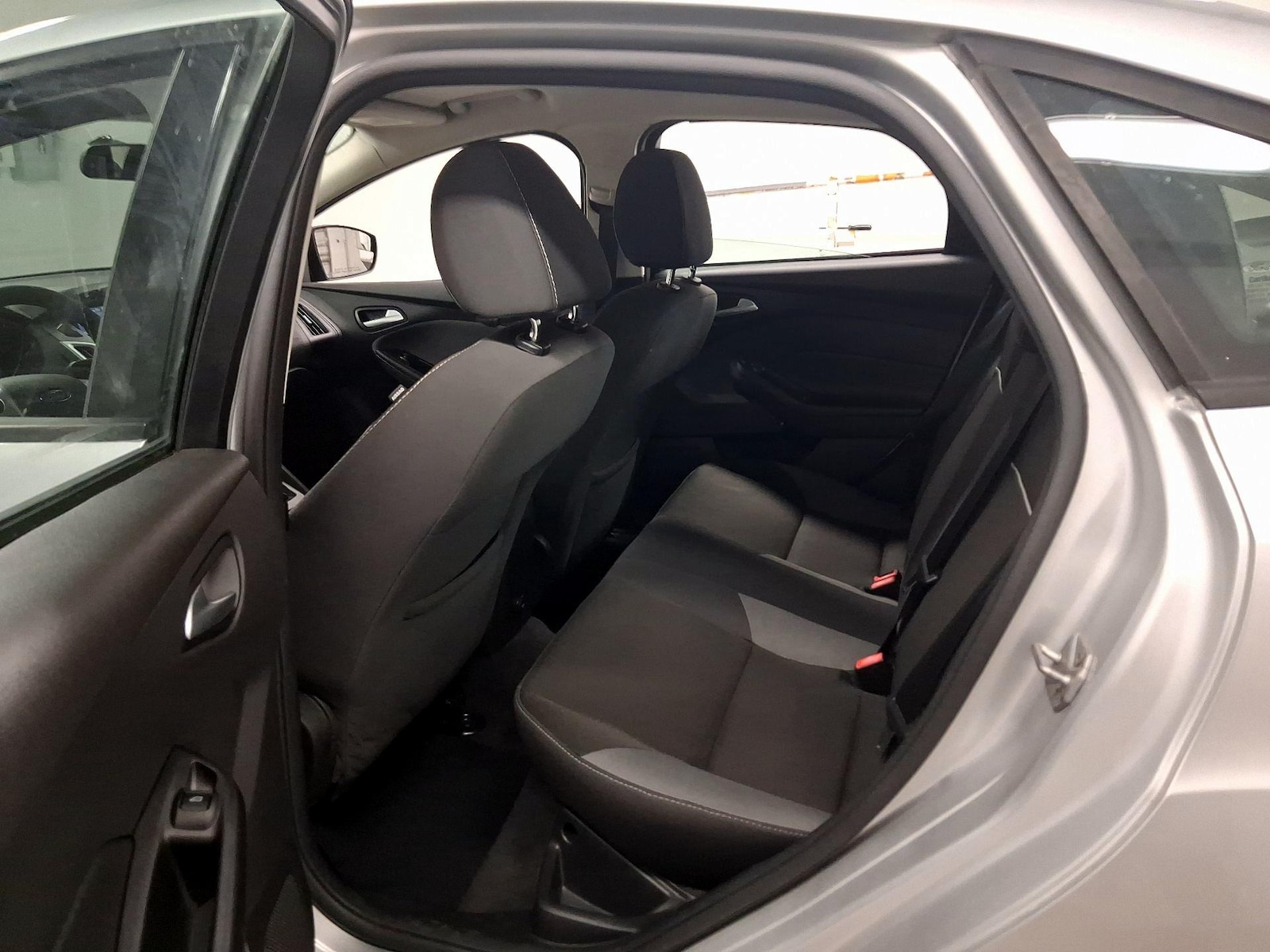 2014 Ford Focus SE - Photo 16