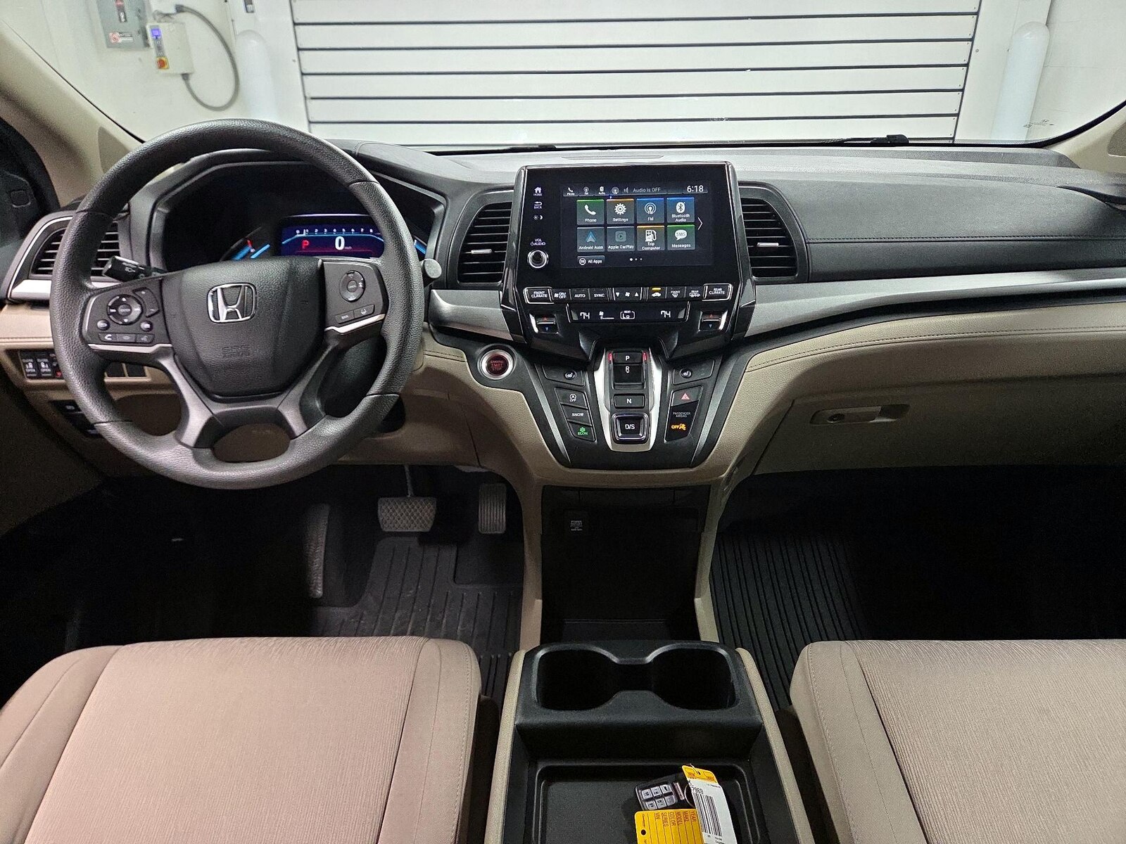 Apple CarPlay® & Android Auto™