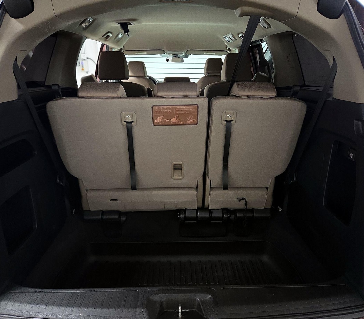 Trunk/Cargo (Seats Up)