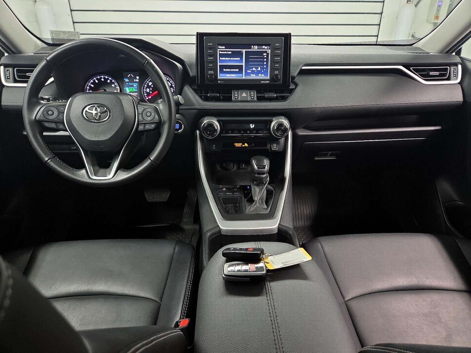 2022 Toyota RAV4 XLE Premium - Photo 10