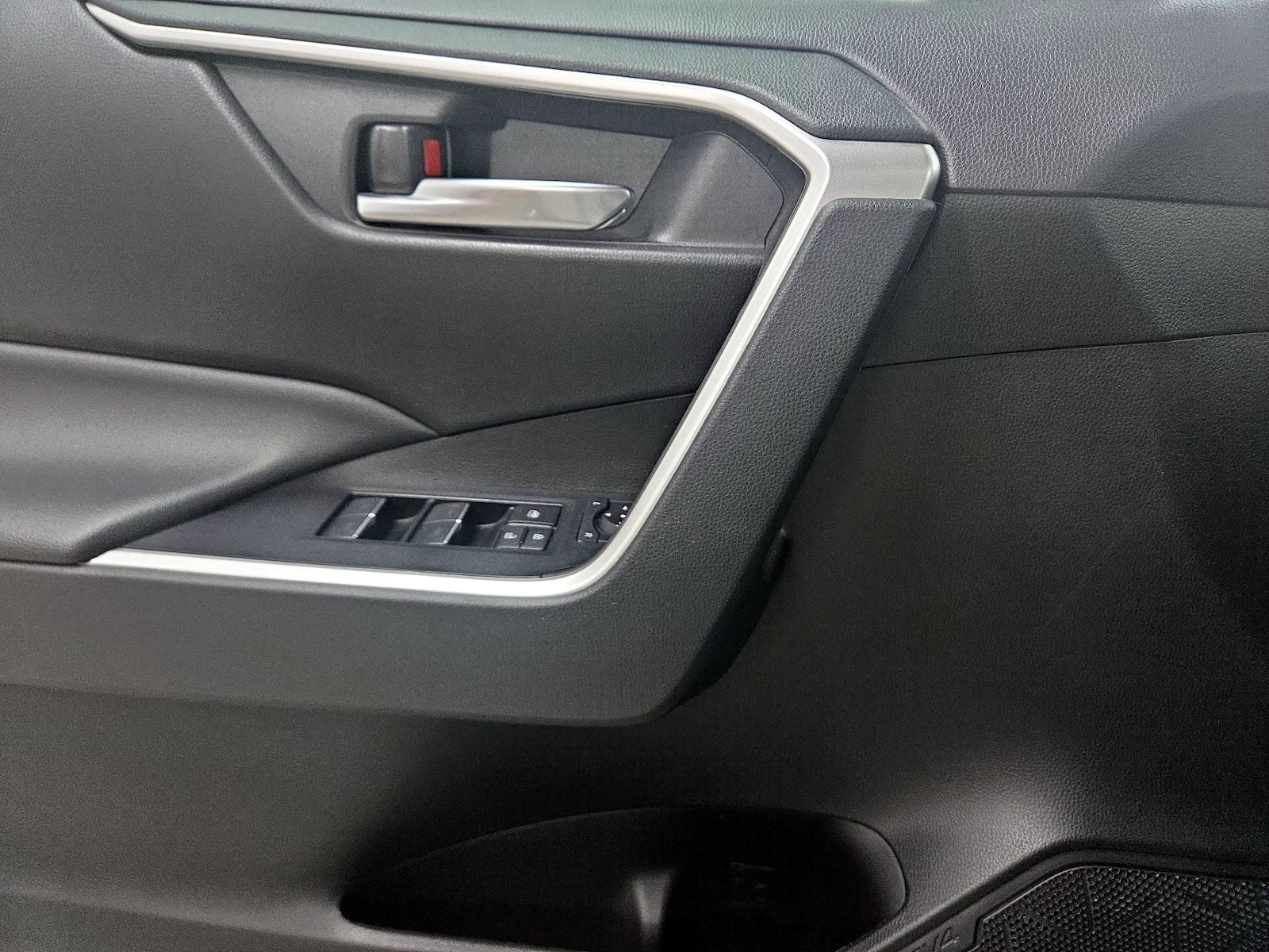 2022 Toyota RAV4 XLE Premium - Photo 13