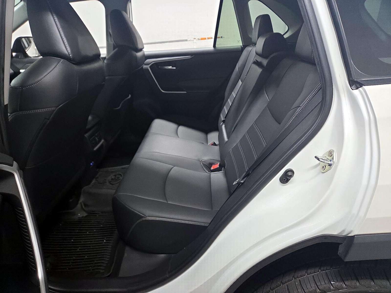 2022 Toyota RAV4 XLE Premium - Photo 18