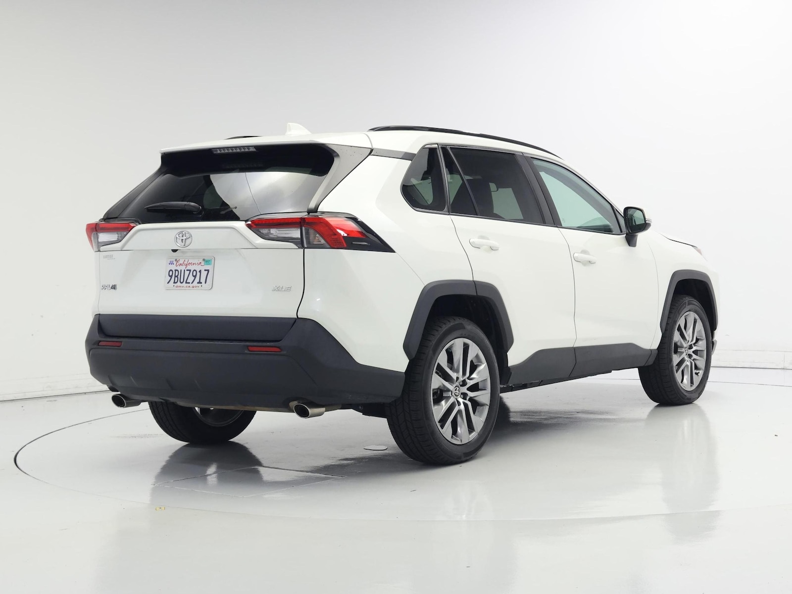 2022 Toyota RAV4 XLE Premium - Photo 9