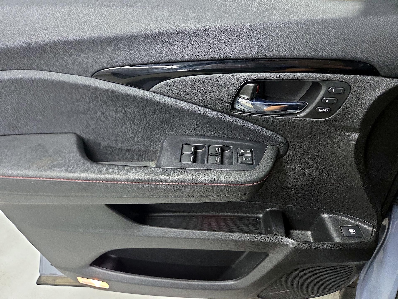 2024 Honda Ridgeline Black Edition - Photo 13