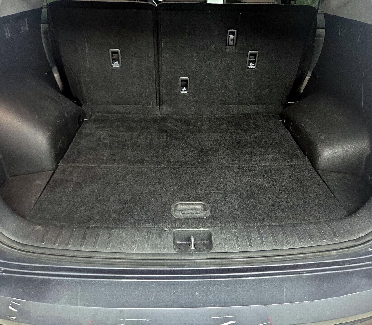 Trunk/Cargo (Seats Up)