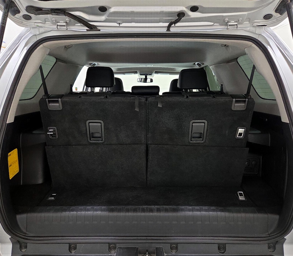 Trunk/Cargo (Seats Up)