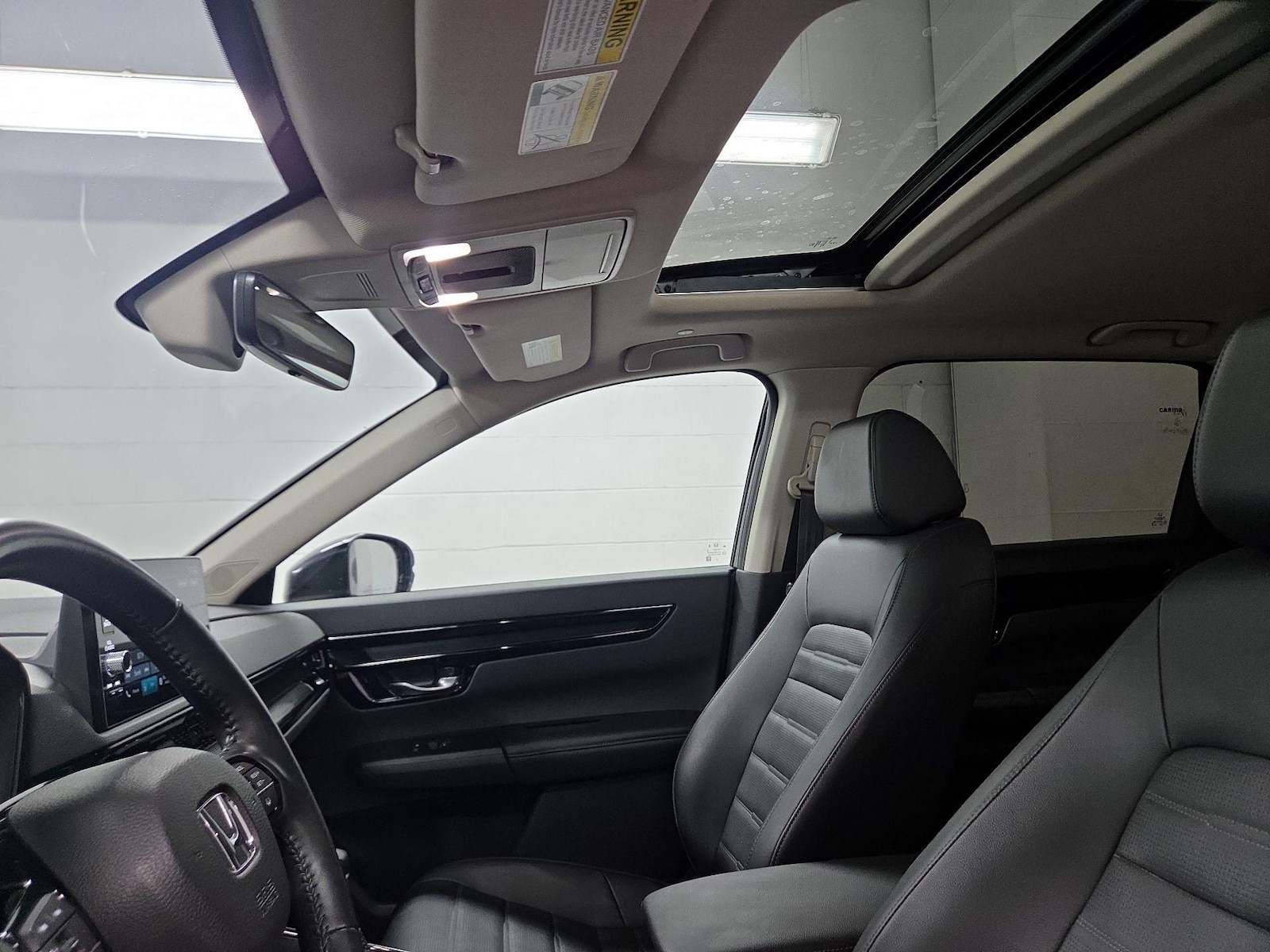 Sunroof(s) & Overhead Airbags