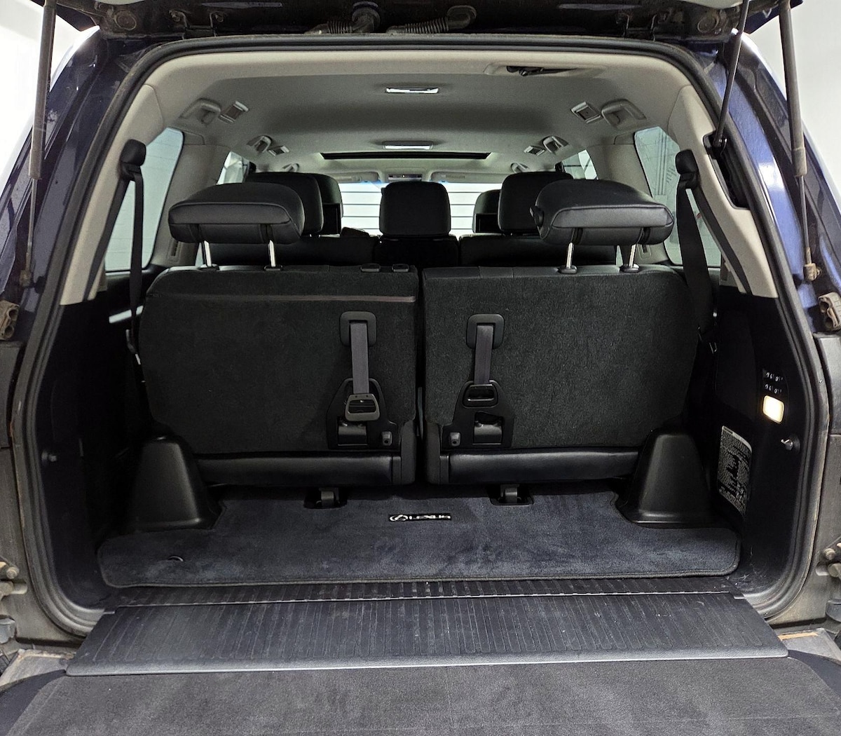 Trunk/Cargo (Seats Up)