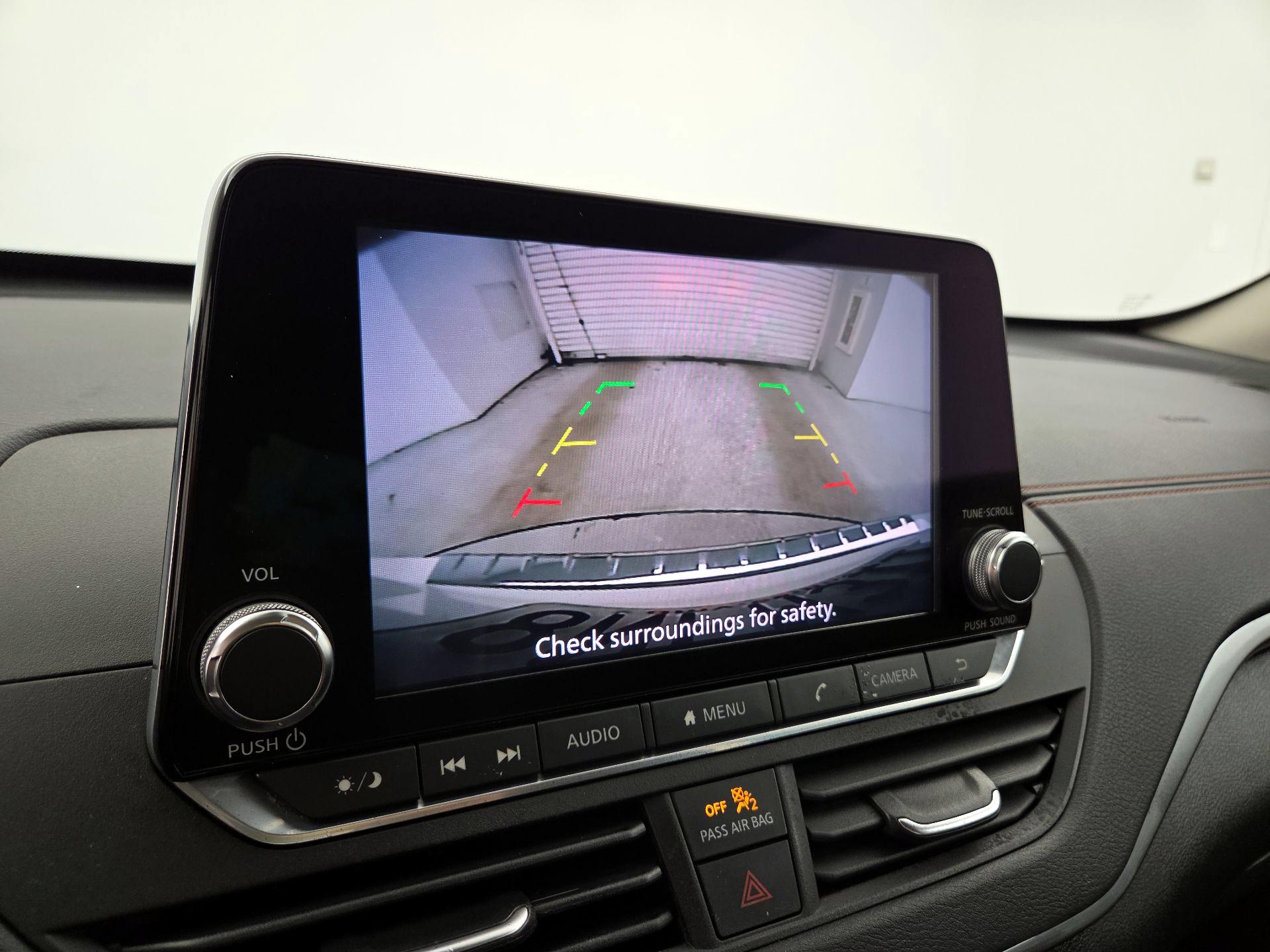 Thumbnail: 2020 Nissan Altima - 14