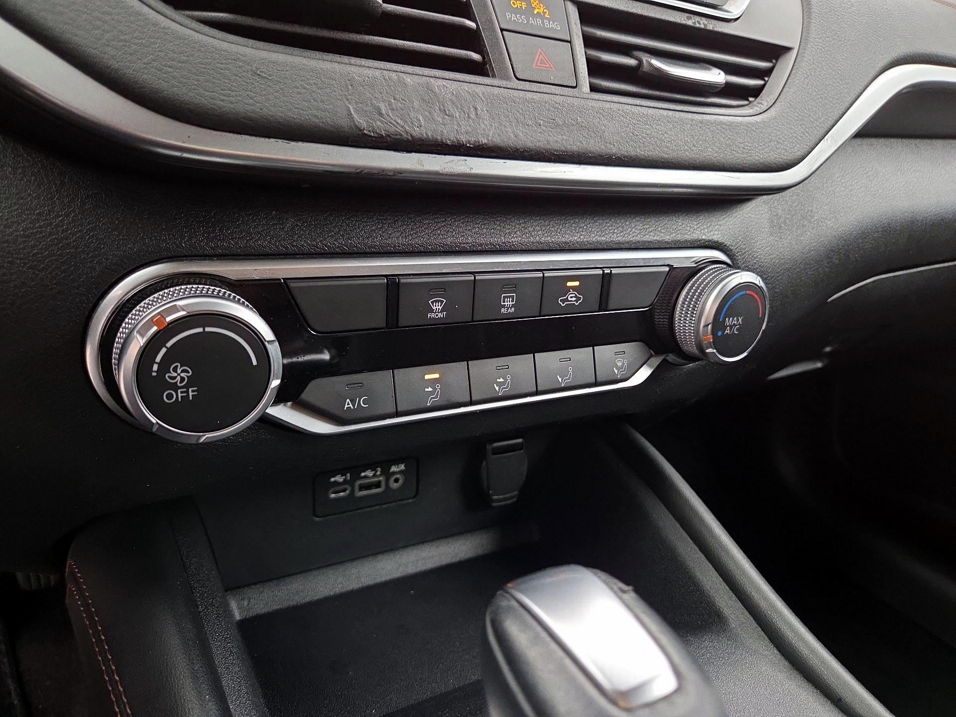 Thumbnail: 2020 Nissan Altima - 16