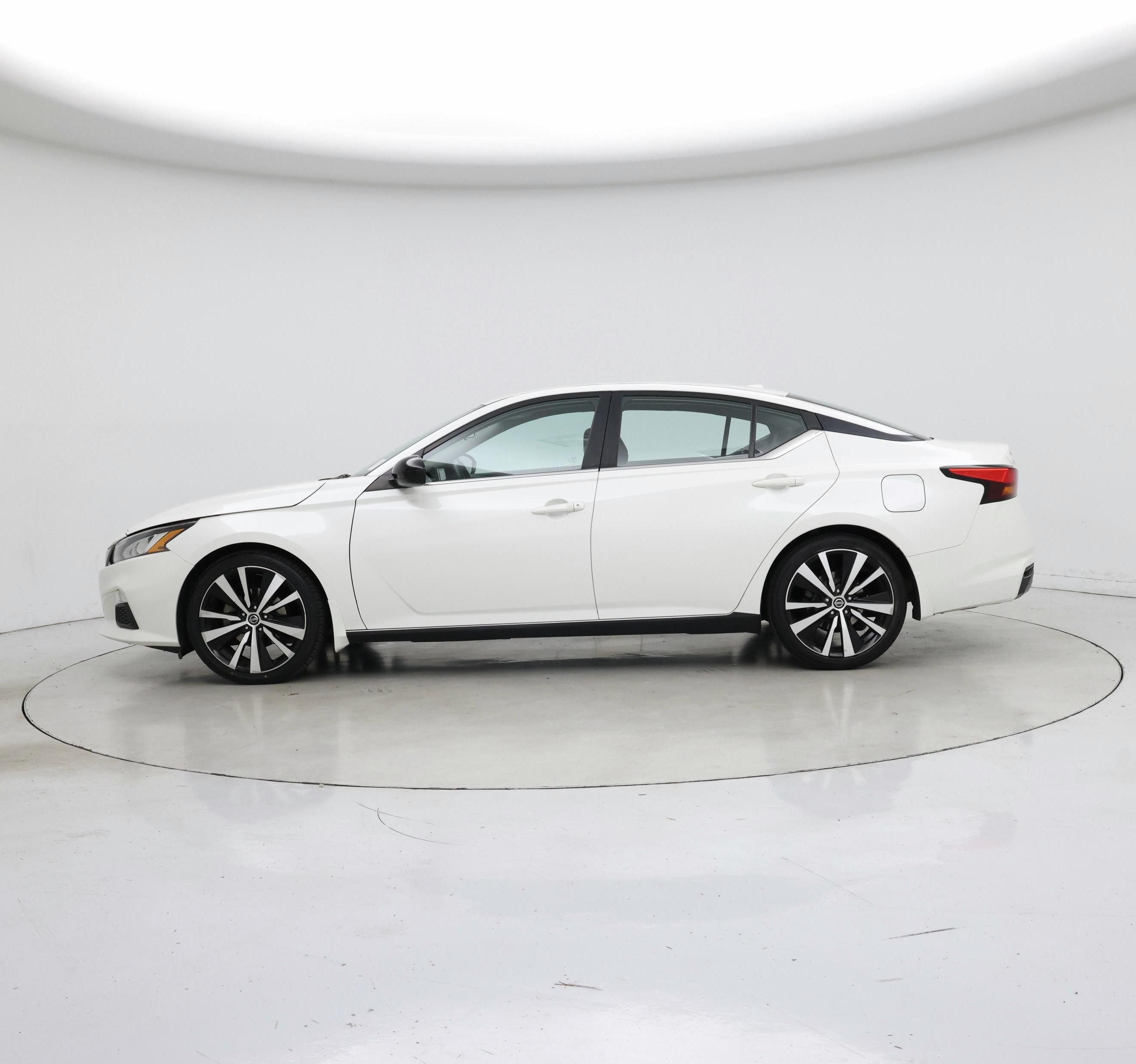 Thumbnail: 2020 Nissan Altima - 3