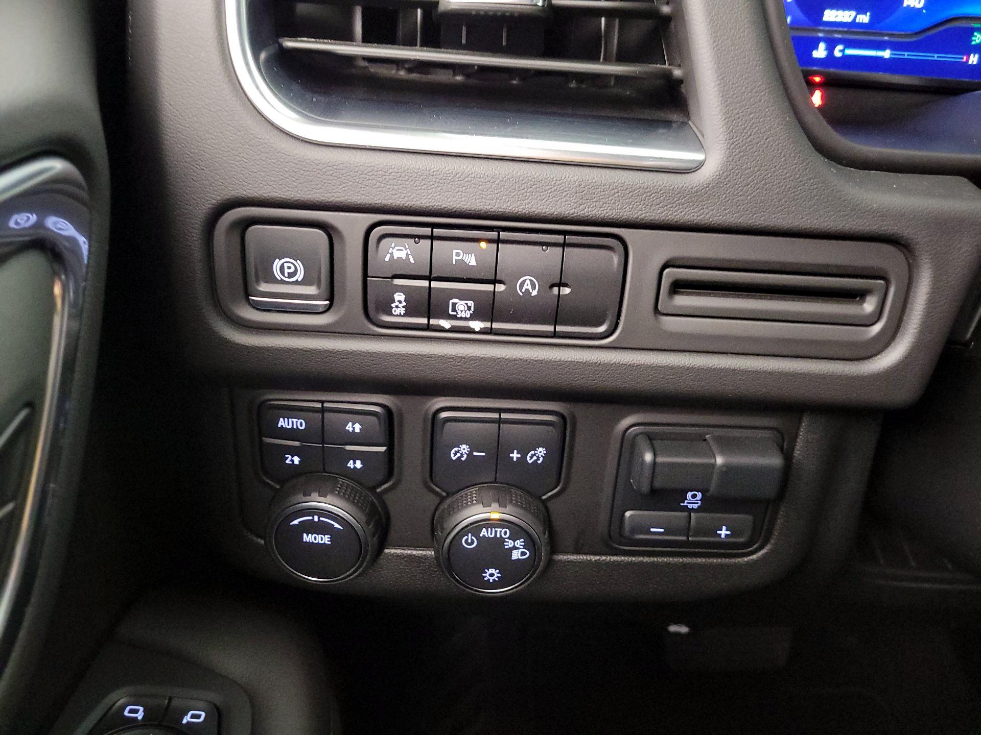 Thumbnail: 2024 Chevrolet Tahoe - 13