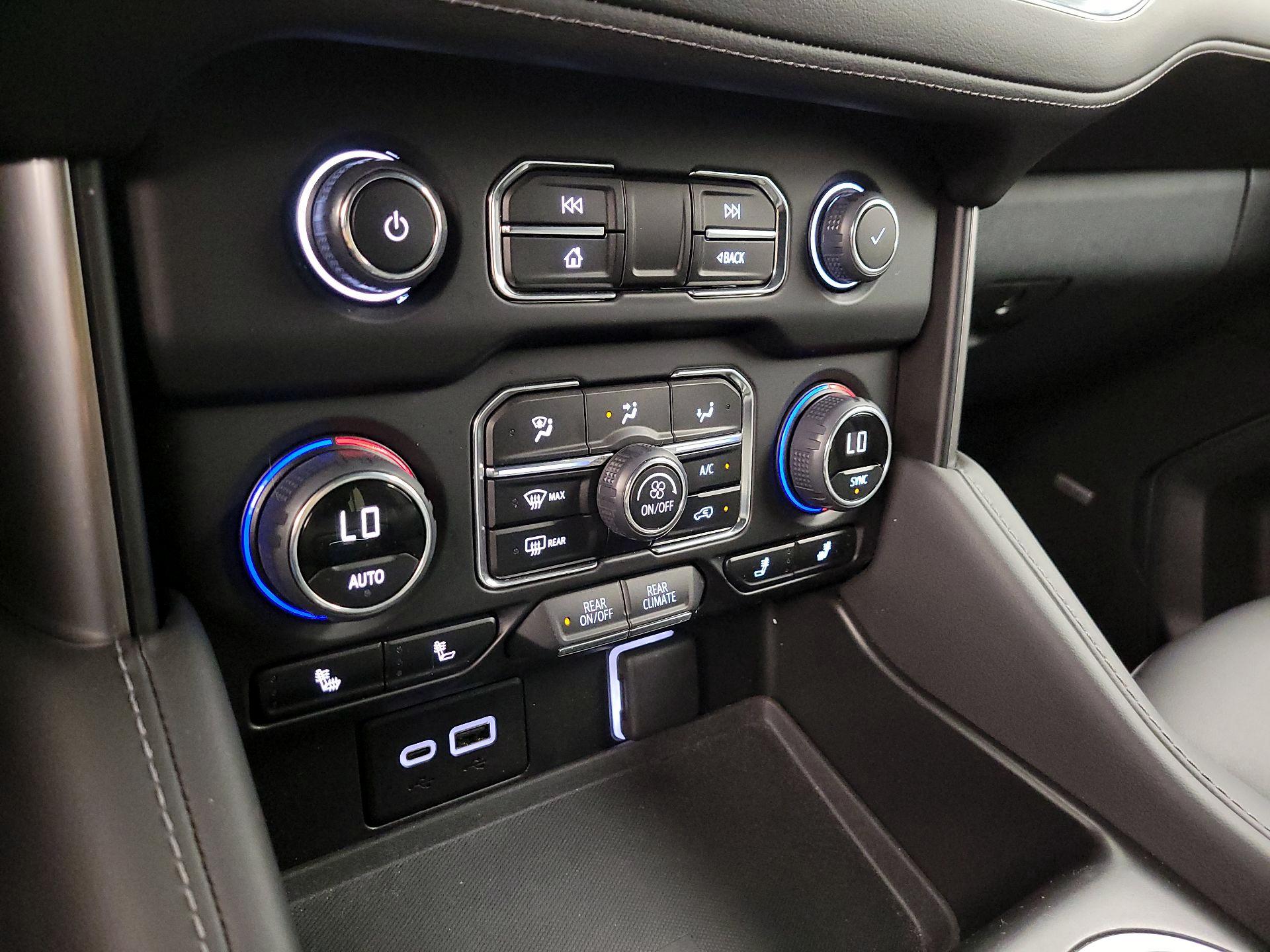 Thumbnail: 2024 Chevrolet Tahoe - 16